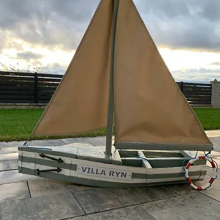 Villaryn Ryn  Exterior photo